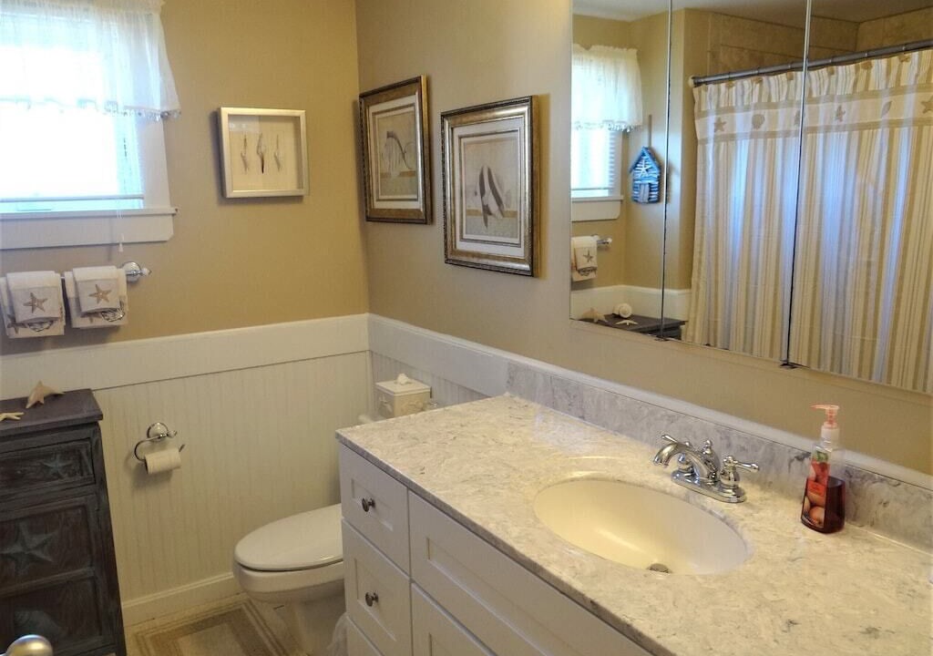 Photo of Bathroom in York Beach