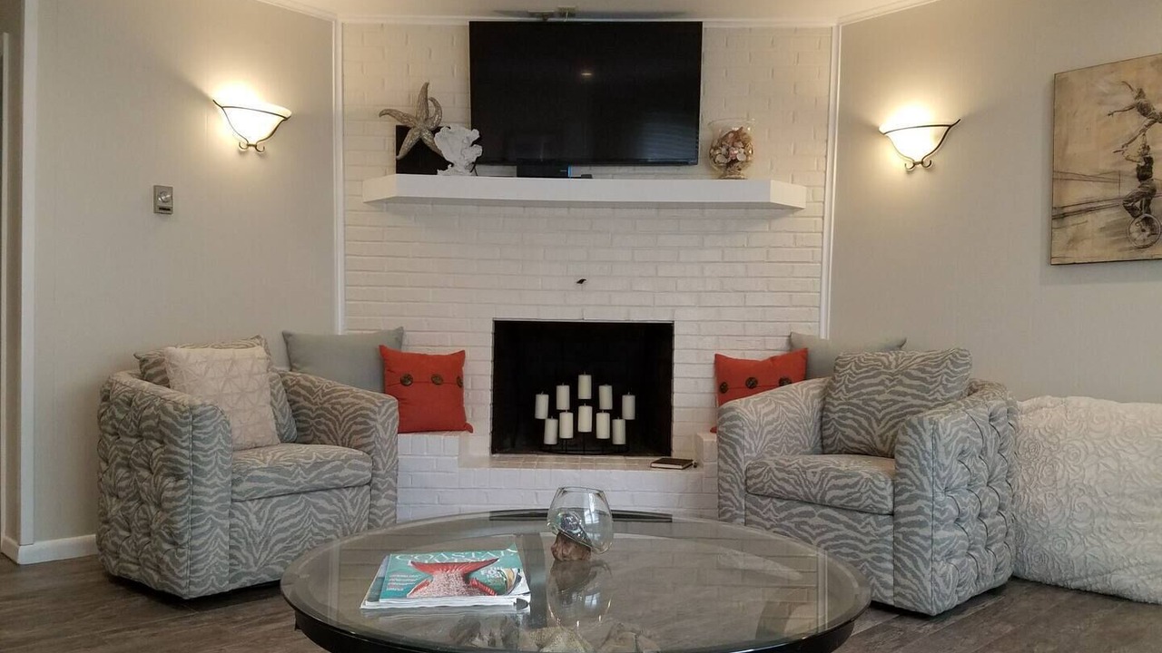 Photo of Livingroom in Northeast Virginia Beach