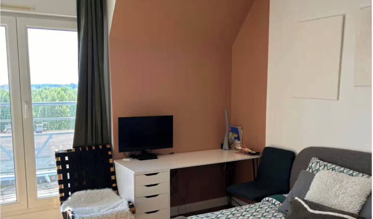 Photo of Bedroom in Yves Farge - Le Fleuve