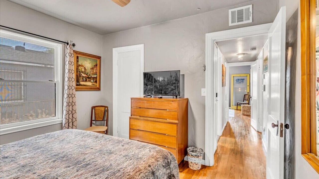 Photo of Bedroom in Feldman's
