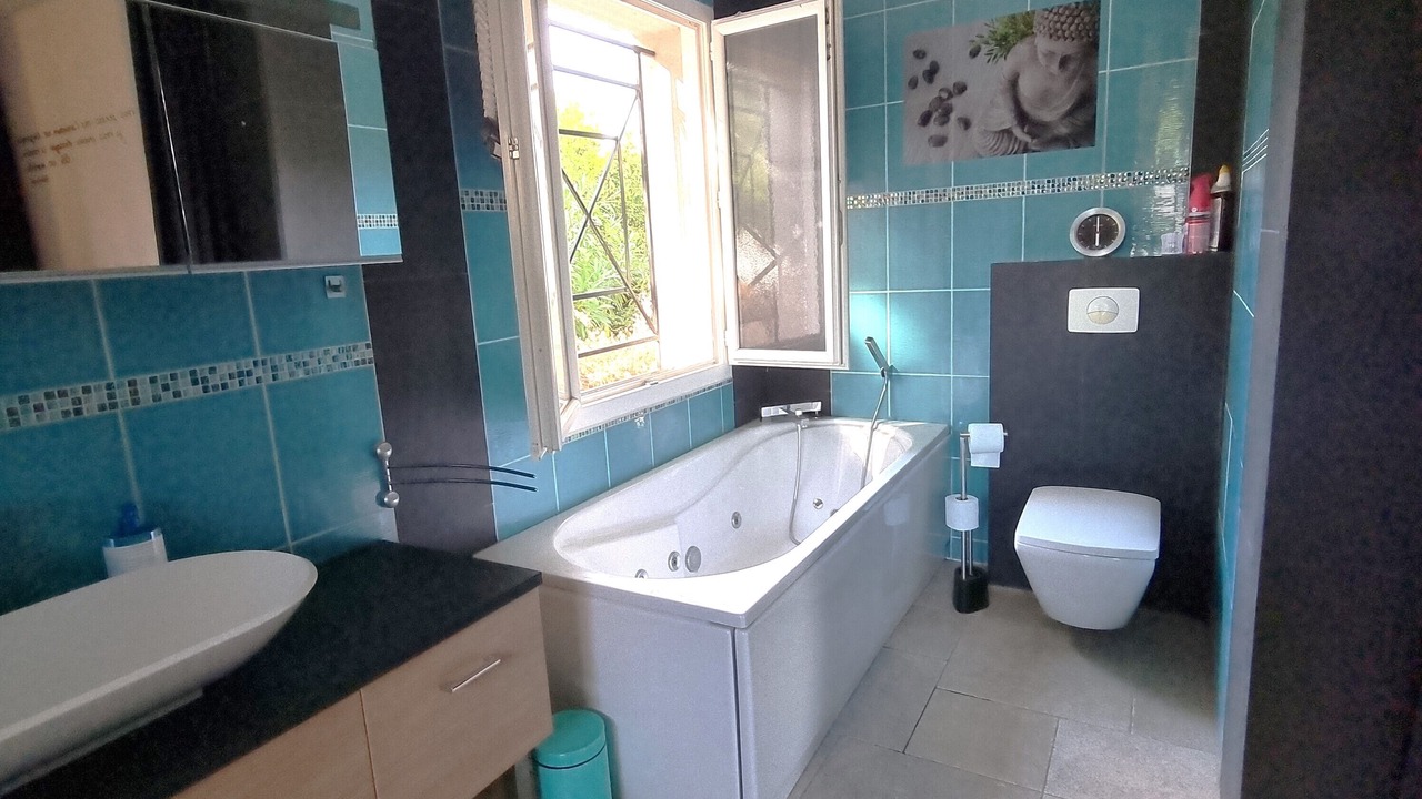 Photo of Bathroom in Ayguesvives