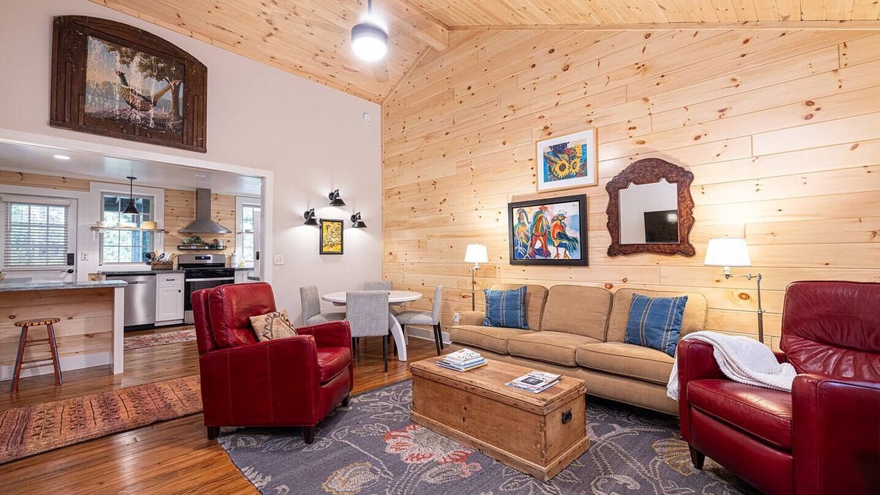 Photo of Livingroom in Mountain Rest