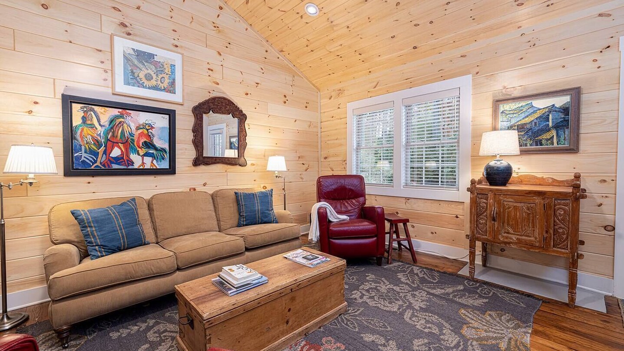 Photo of Livingroom in Mountain Rest