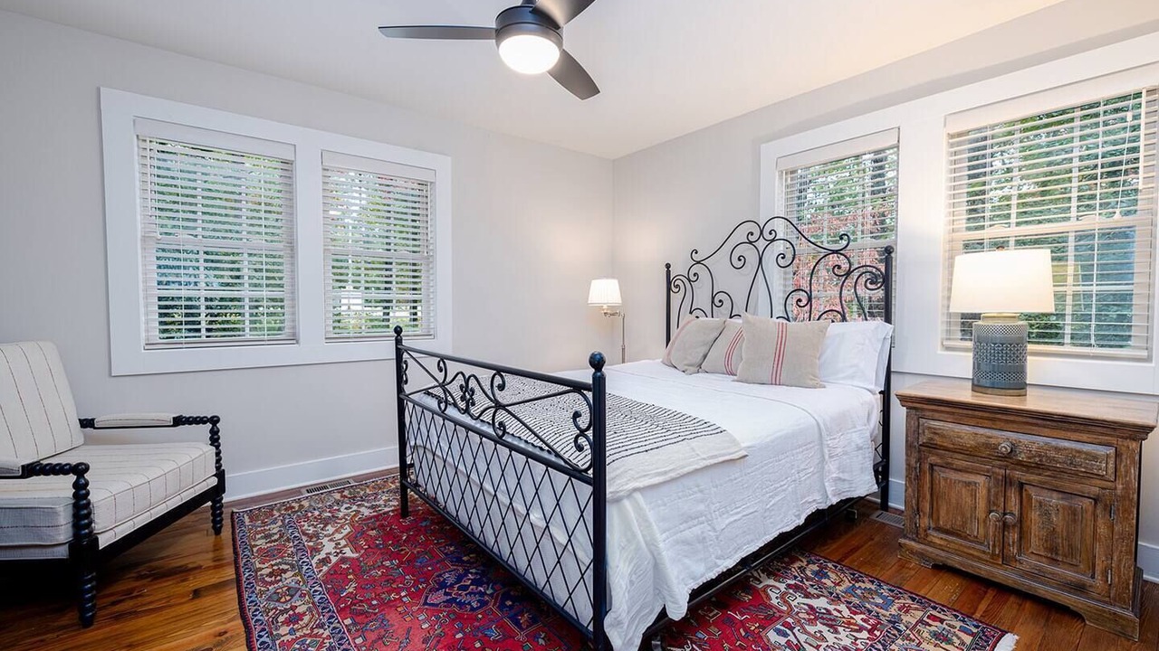 Photo of Bedroom in Mountain Rest