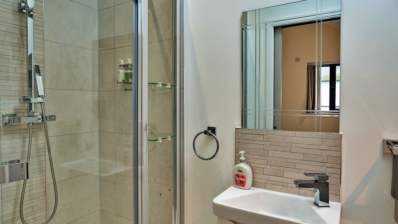 Photo of Bathroom in Teignmouth