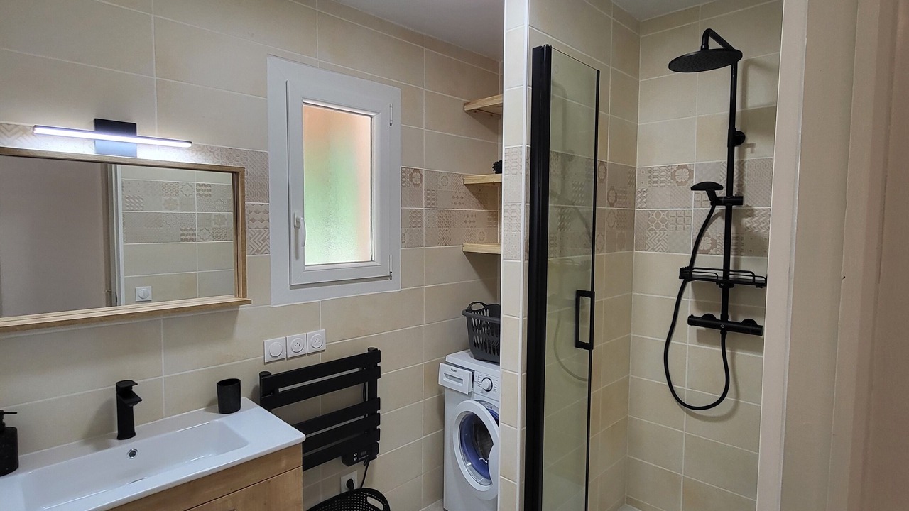 Photo of Bathroom in Rives