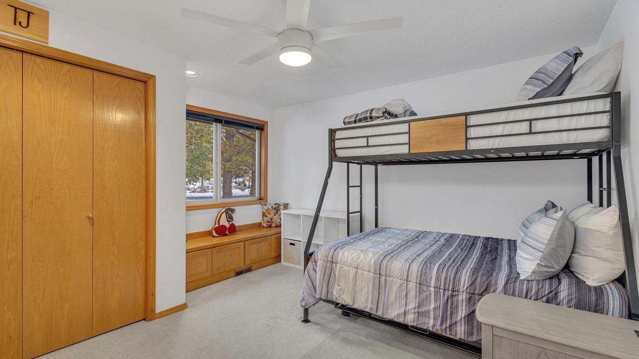 Photo of Bedroom in Sunriver