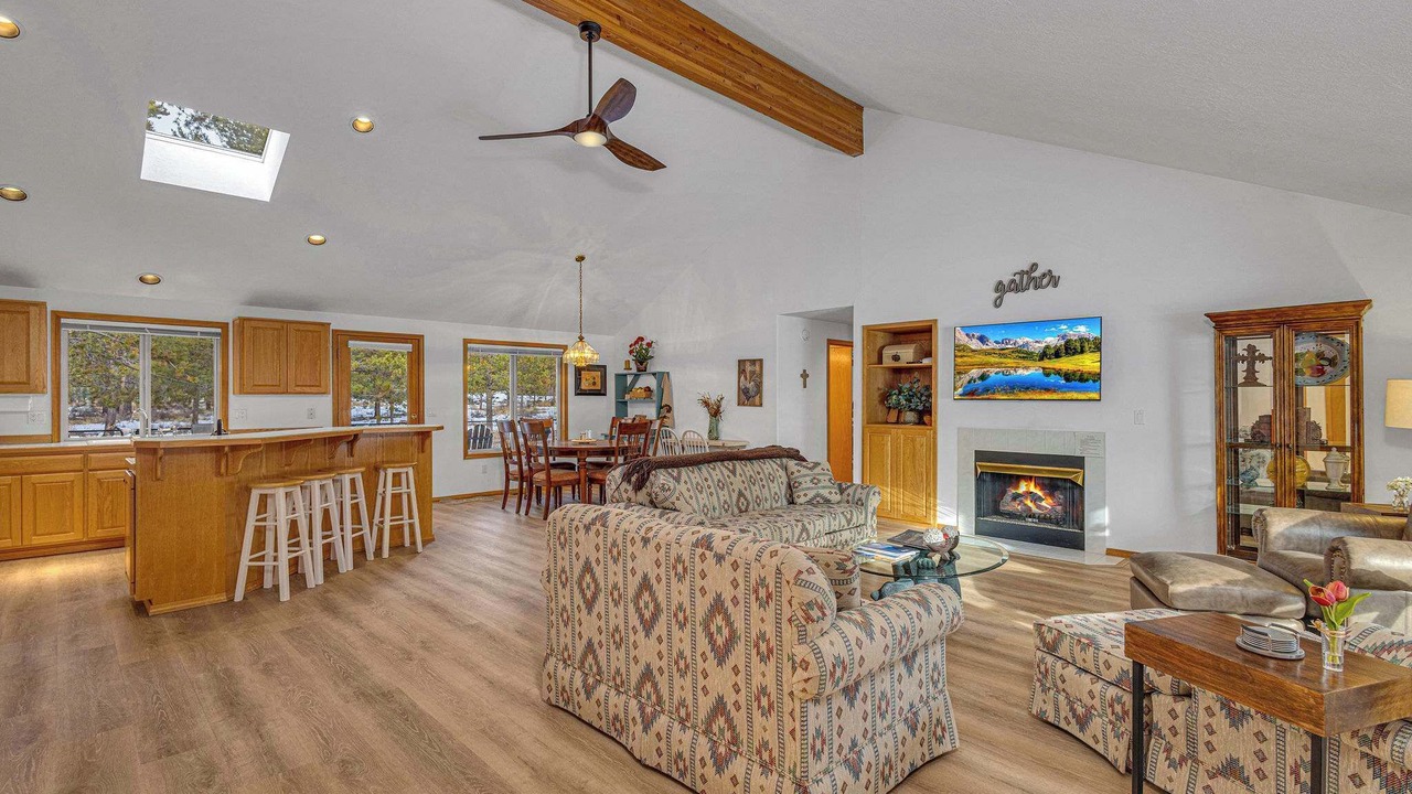 Photo of Livingroom in Sunriver