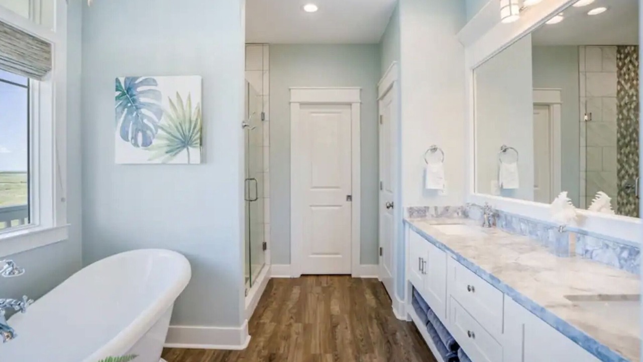 Photo of Bathroom in Port Bolivar