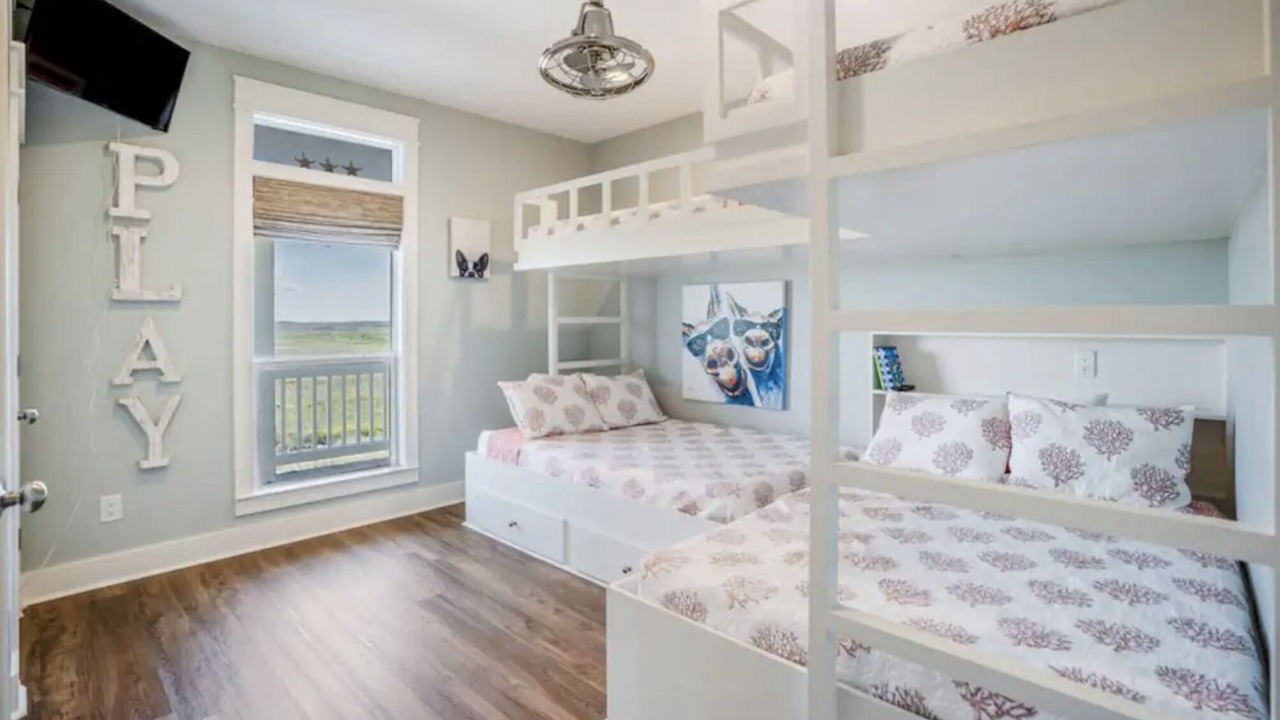 Photo of Bedroom in Port Bolivar