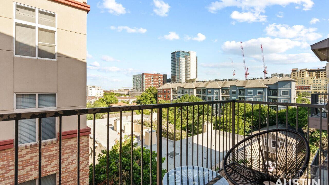 Photo of Patio Balcony in West Campus