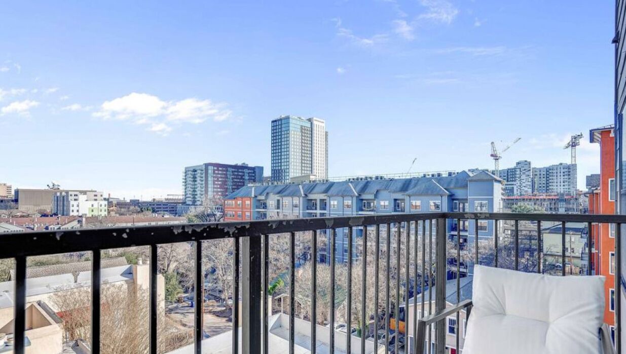 Photo of Patio Balcony in West Campus