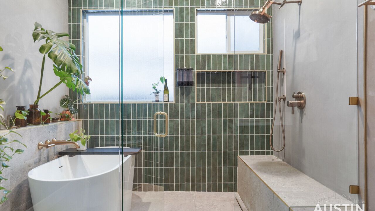 Photo of Bathroom in Holly