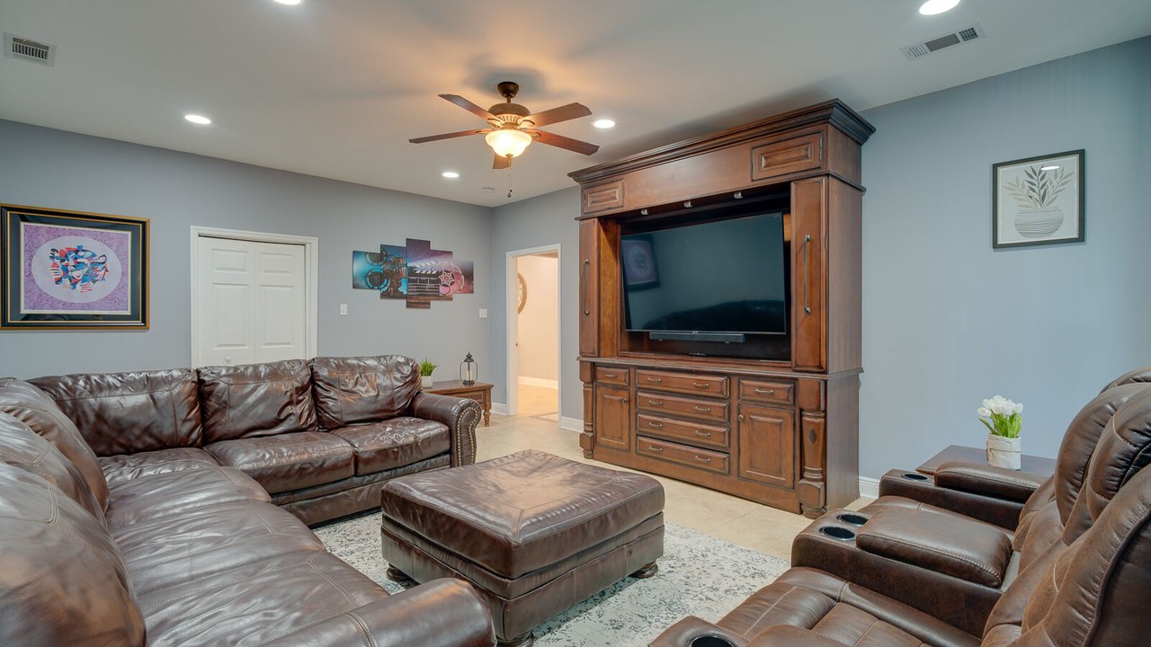 Photo of Livingroom in Park Forest - LA North