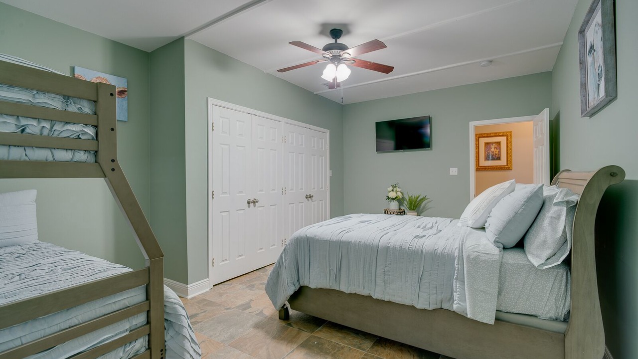 Photo of Bedroom in Park Forest - LA North