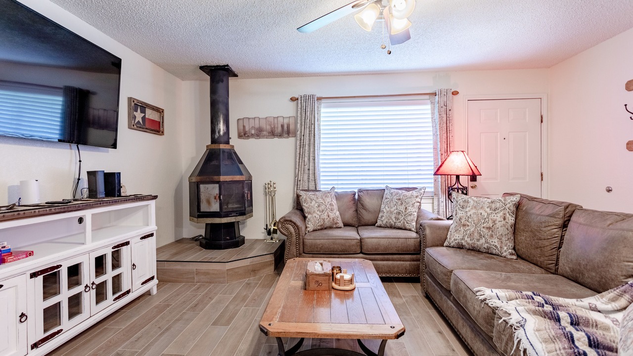 Photo of Livingroom in Woodway