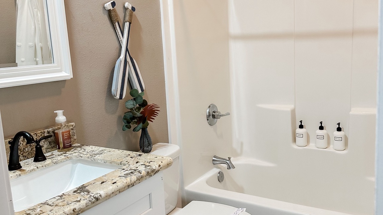 Photo of Bathroom in Brookeland