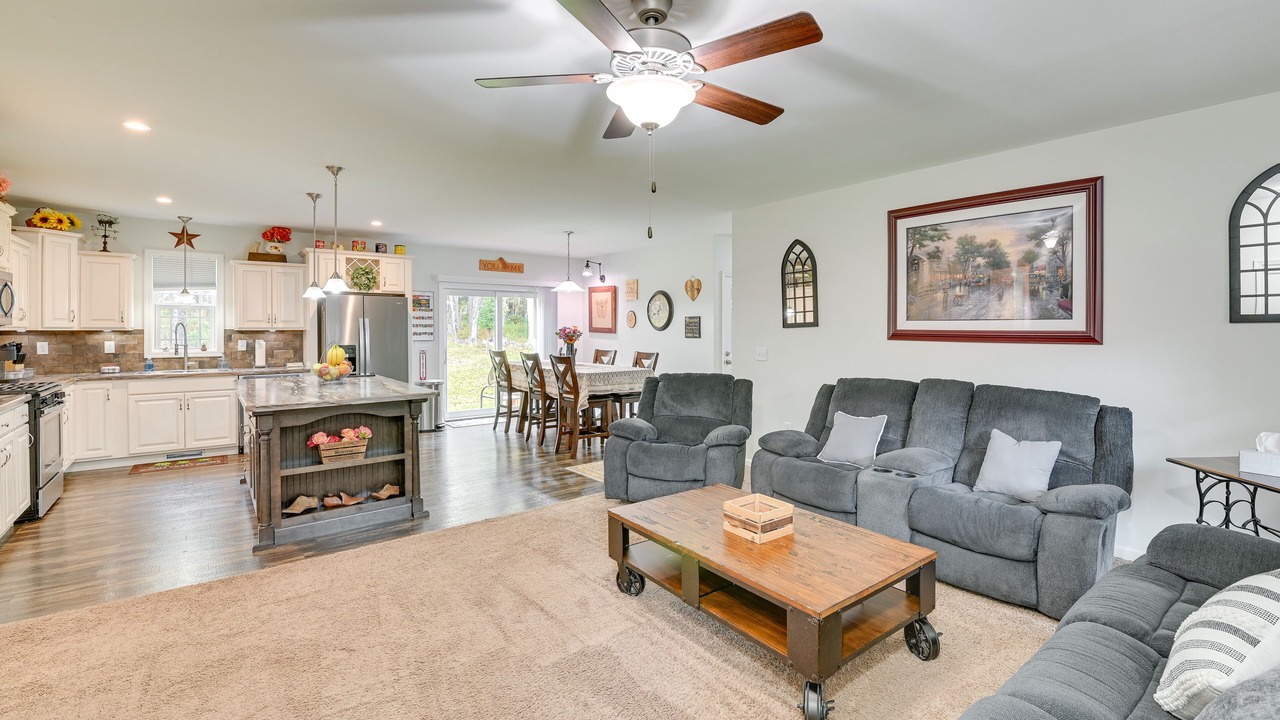 Photo of Livingroom in Prattsville