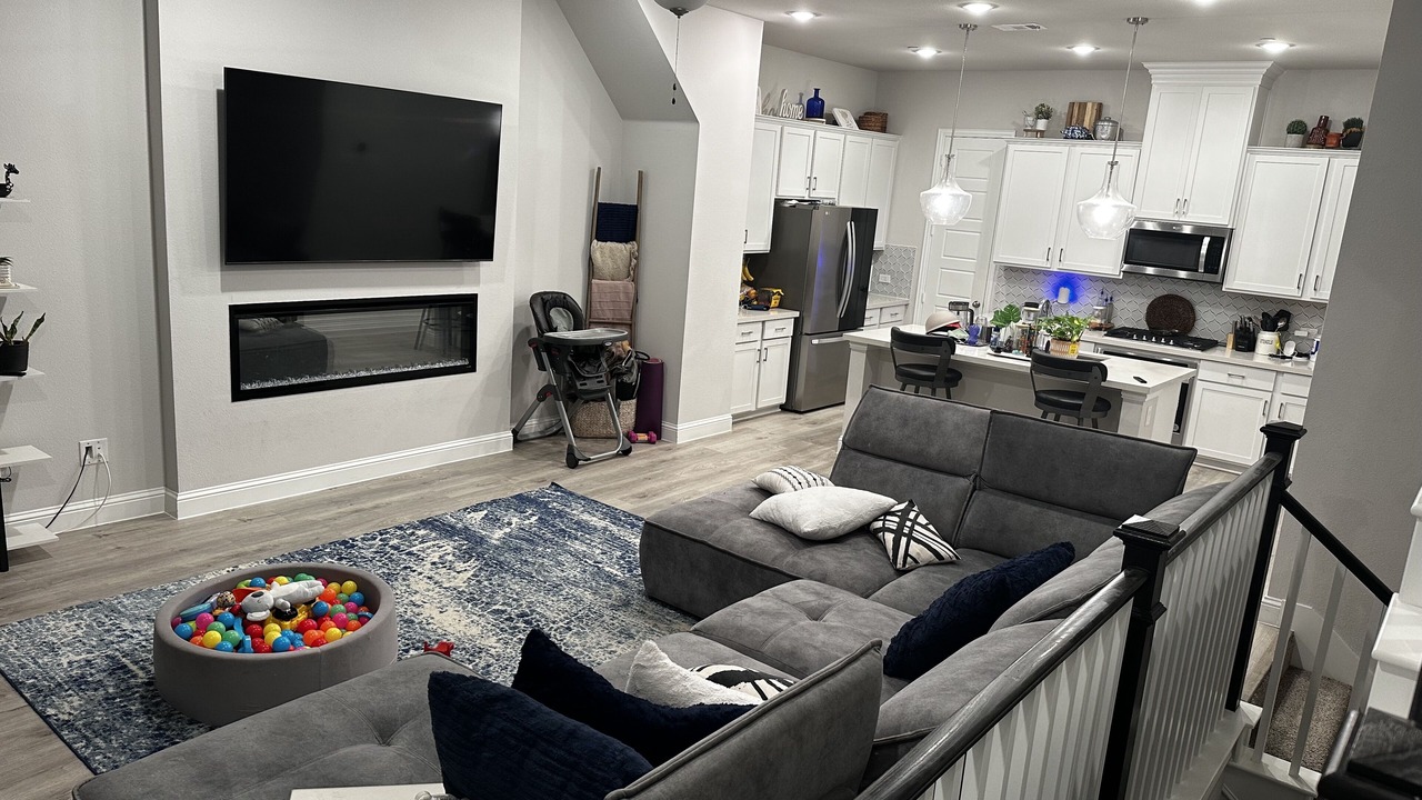 Photo of Livingroom in The Colony