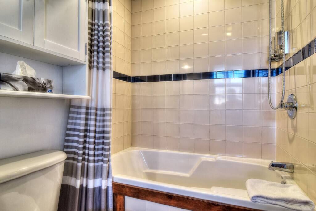 Photo of Bathroom in Tremblant-Les-Eaux