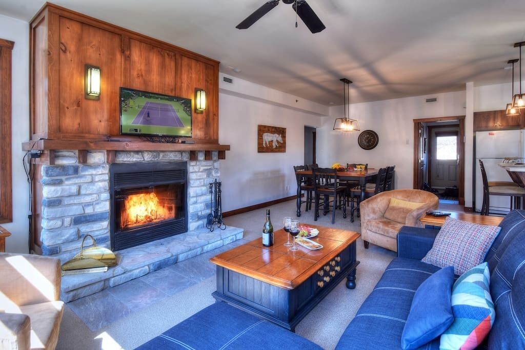 Photo of Livingroom in Tremblant-Les-Eaux