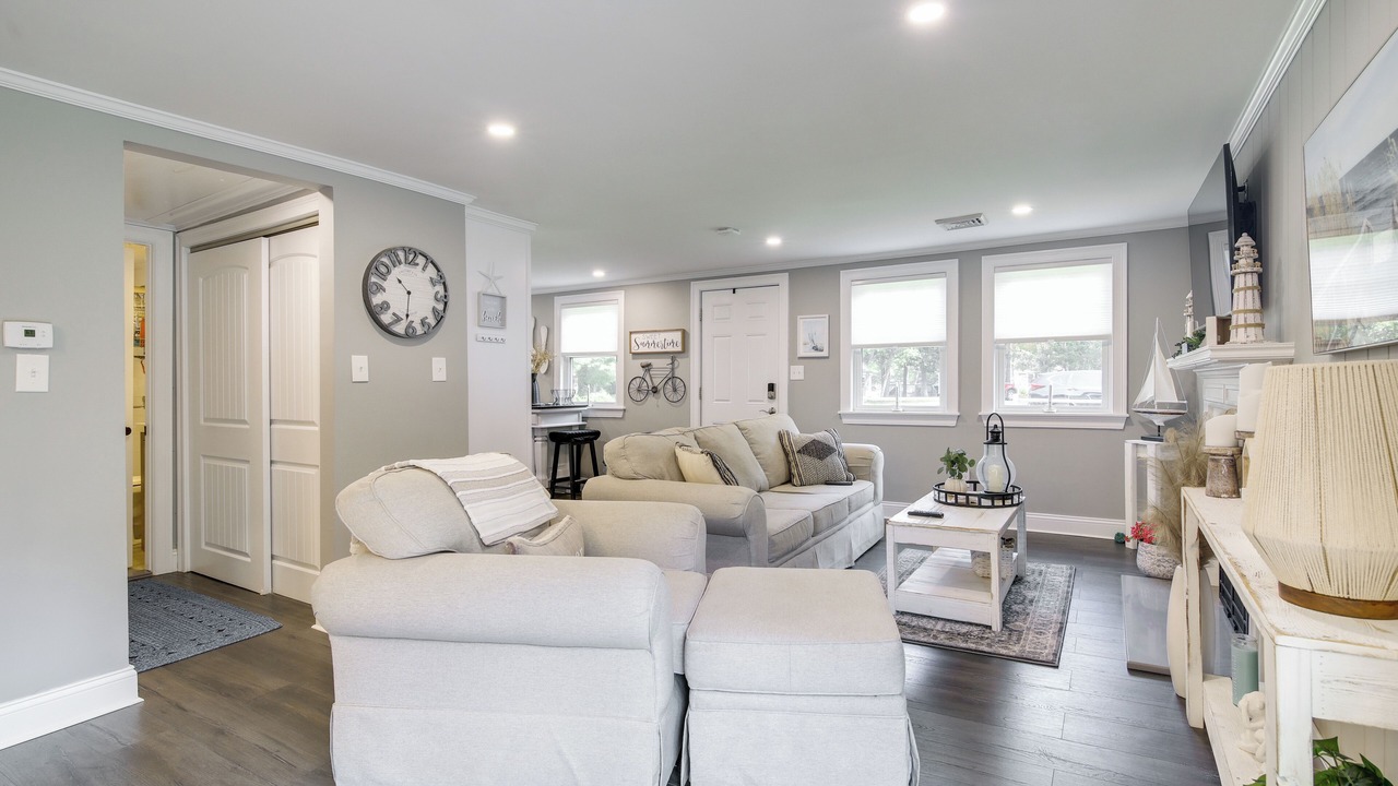 Photo of Livingroom in South Dennis