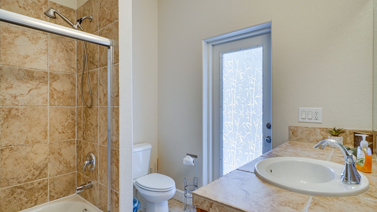 Photo of Bathroom in Trafalgar