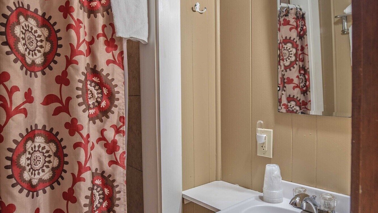 Photo of Others in Lincoln