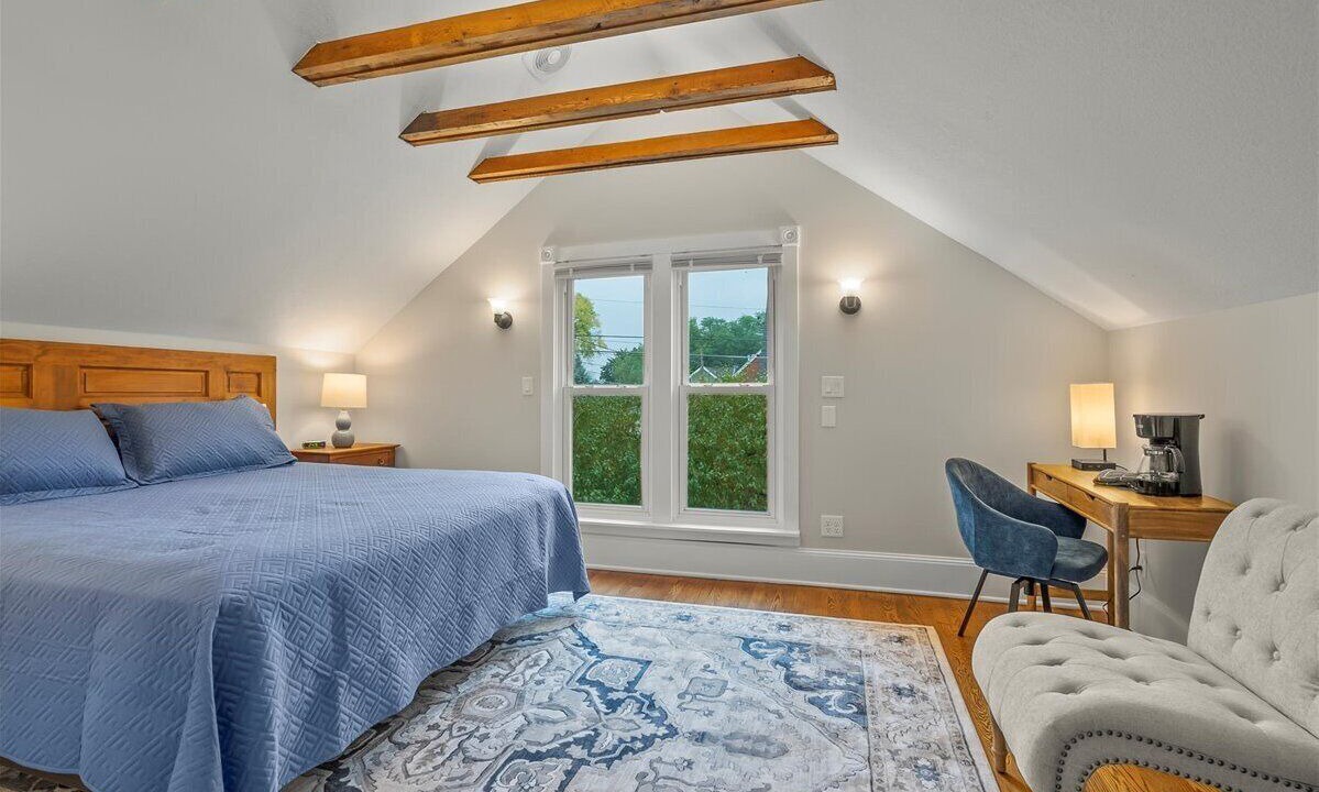 Photo of Bedroom in Cedar Falls