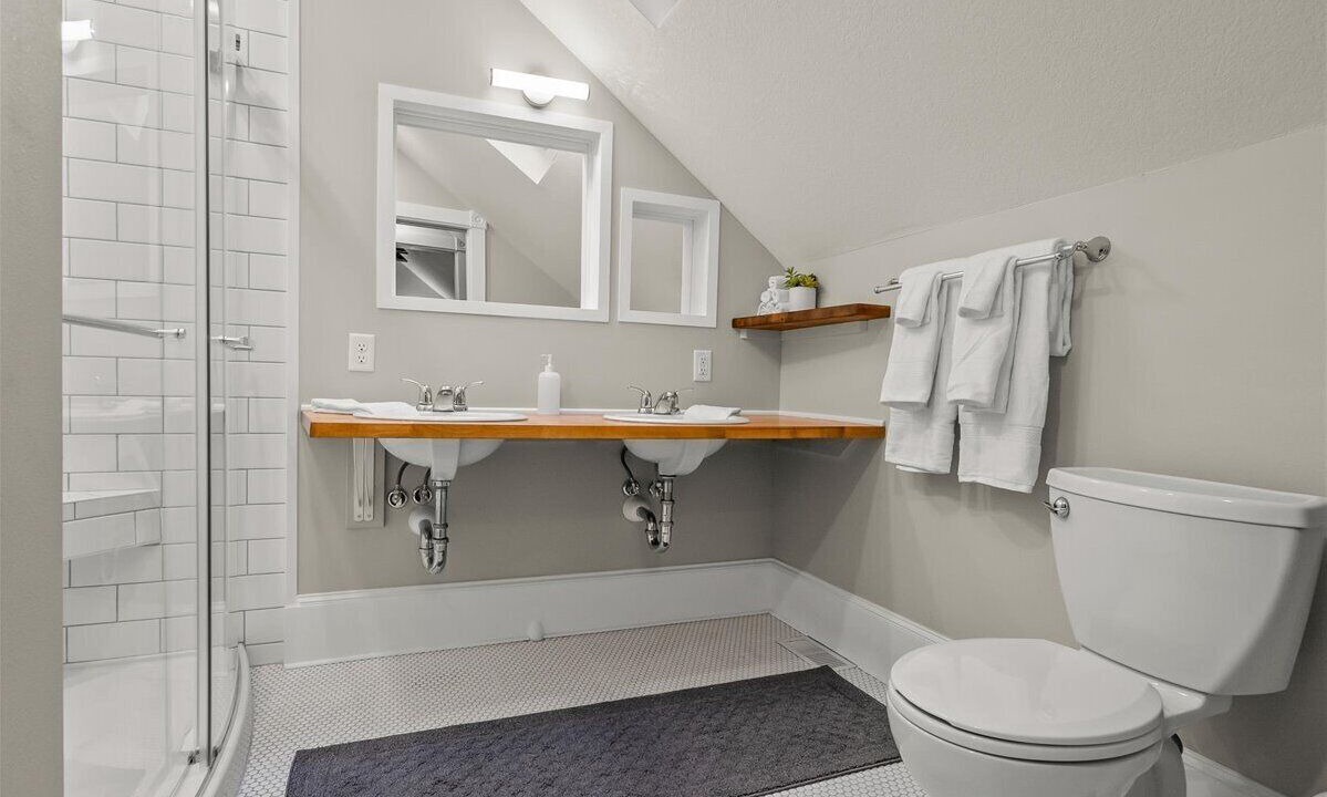 Photo of Bathroom in Cedar Falls