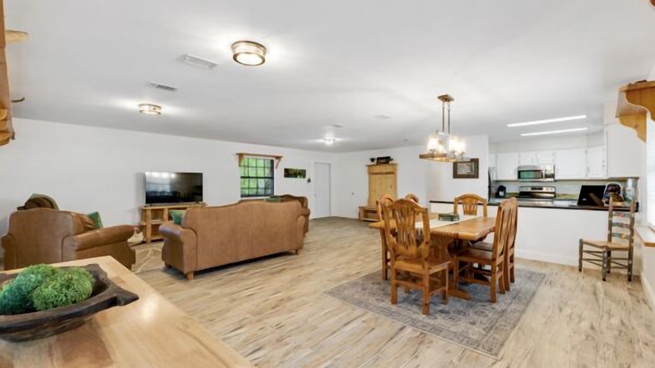 Photo of Livingroom in Fort White