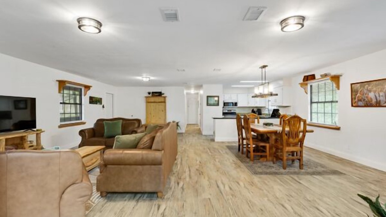 Photo of Livingroom in Fort White