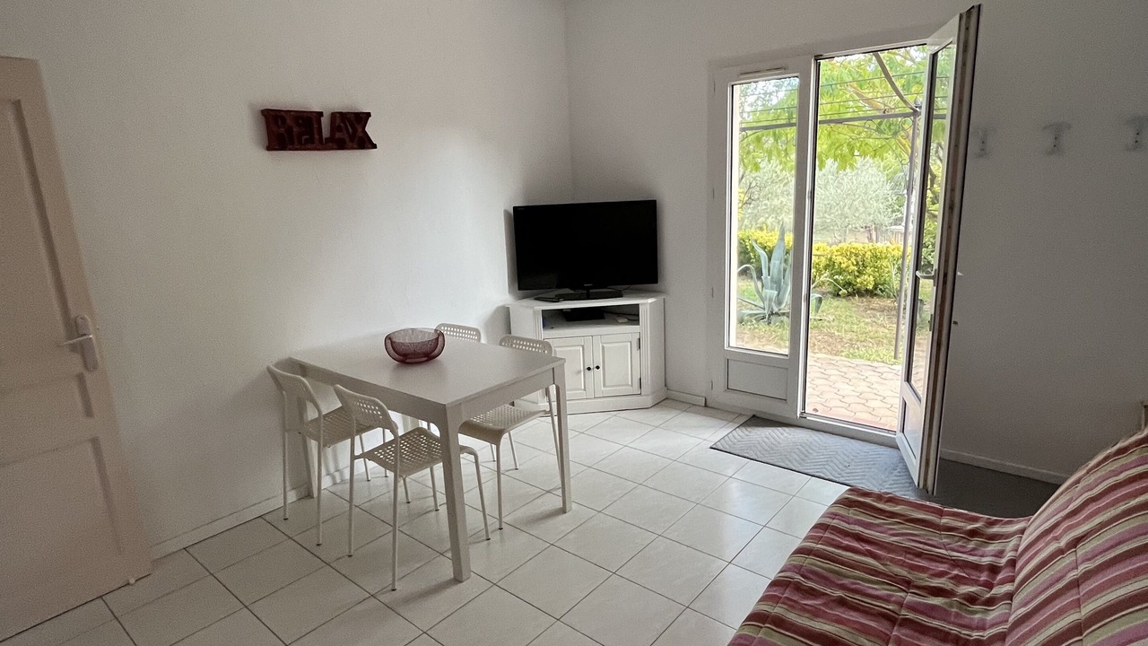 Photo of Livingroom in Bouc-Bel-Air