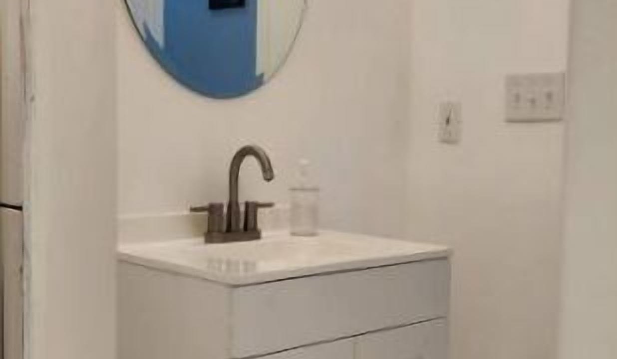 Photo of Bathroom in East Memphis