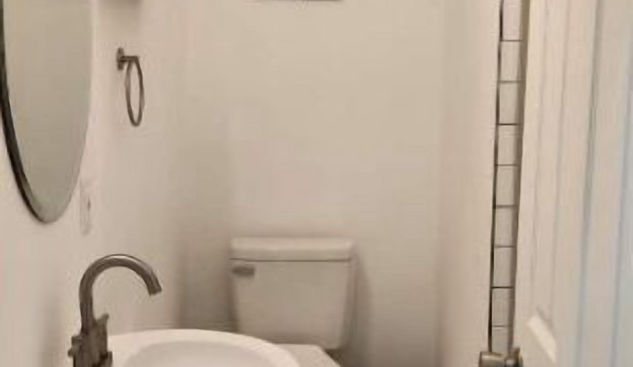 Photo of Bathroom in East Memphis