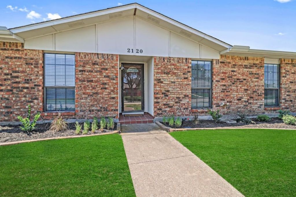 Photo of Outdoor in Northeast Carrollton