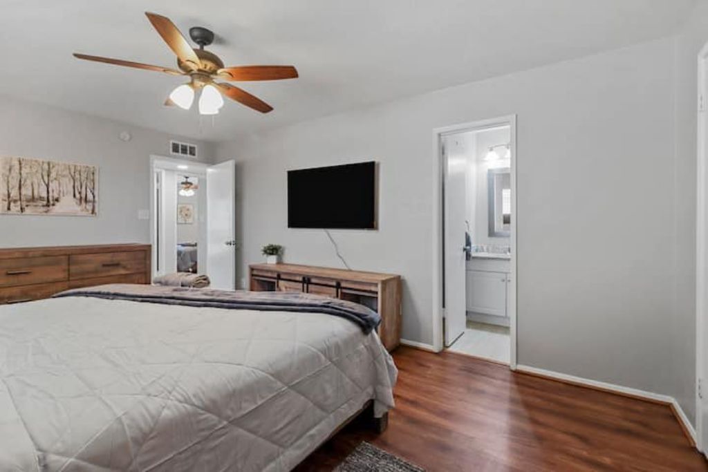 Photo of Bedroom in Northeast Carrollton