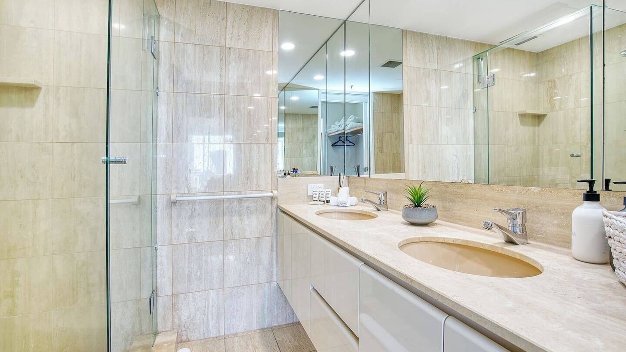 Photo of Bathroom in Main Beach