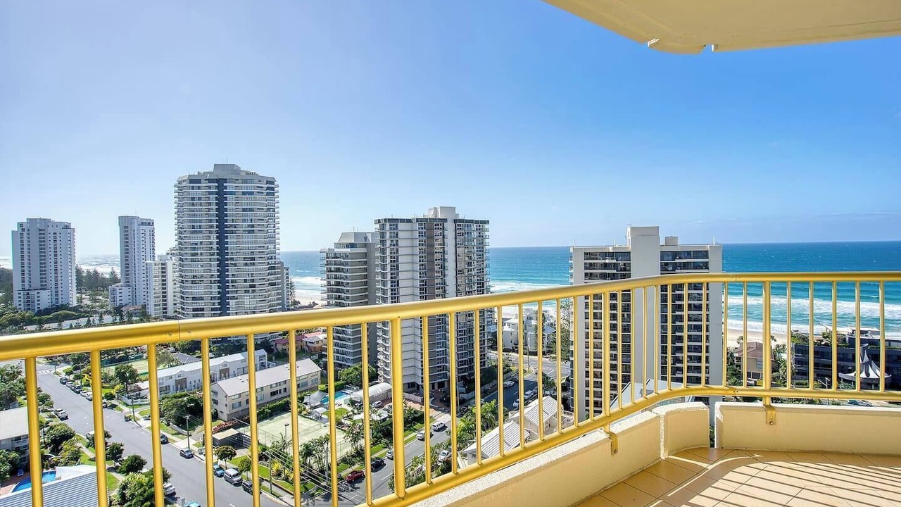 Photo of Patio Balcony in Main Beach