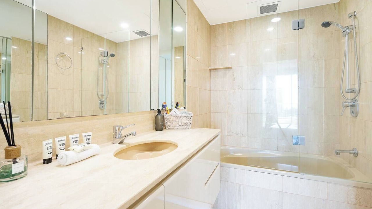 Photo of Bathroom in Main Beach