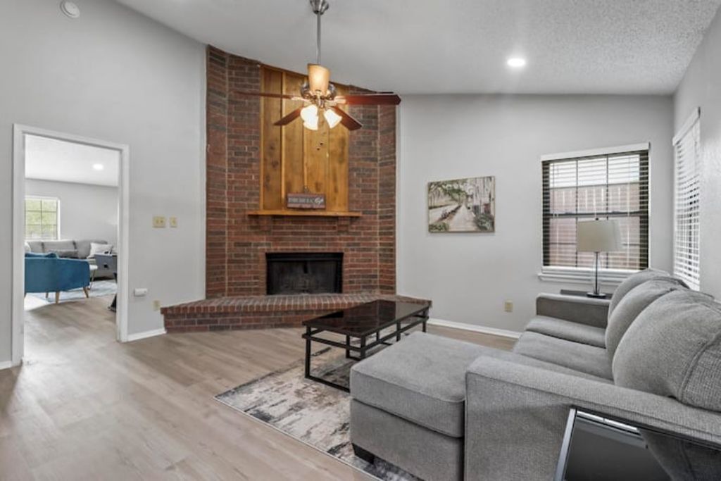 Photo of Livingroom in Denton