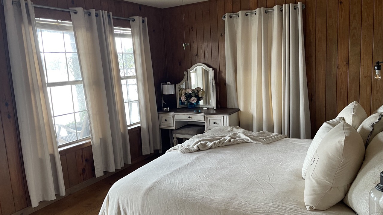 Photo of Bedroom in Oak Vale