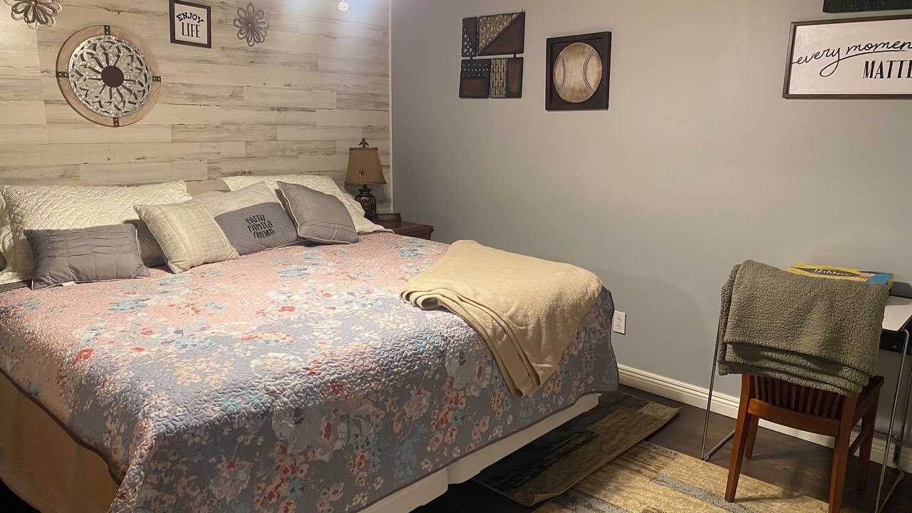 Photo of Bedroom in Huntingburg