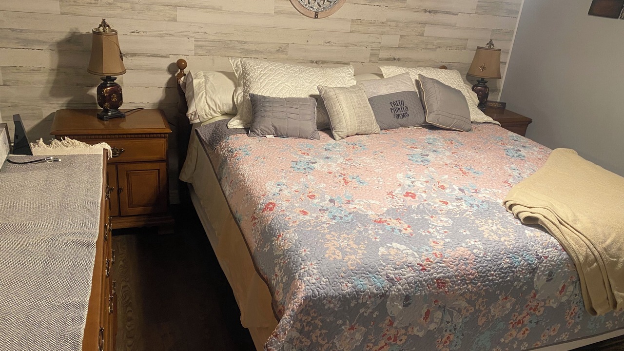 Photo of Bedroom in Huntingburg