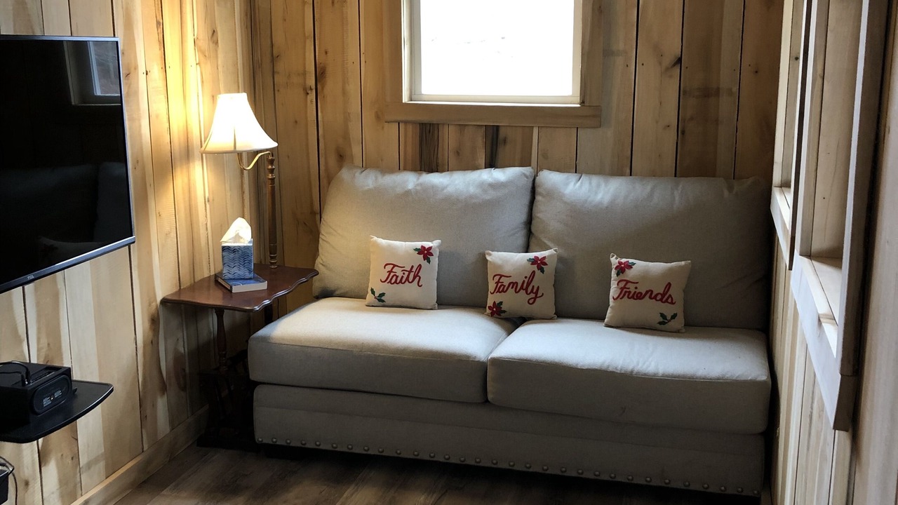 Photo of Livingroom in Wedowee