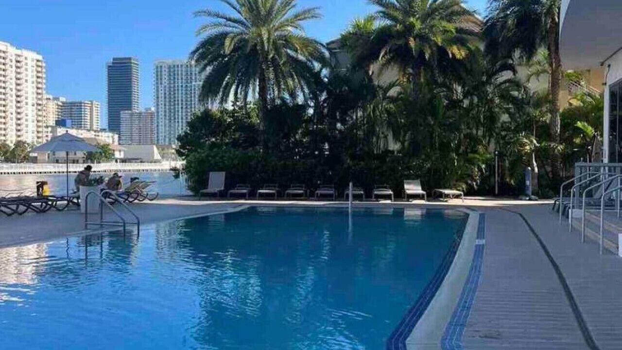 Photo of Outdoor in Hallandale Beach