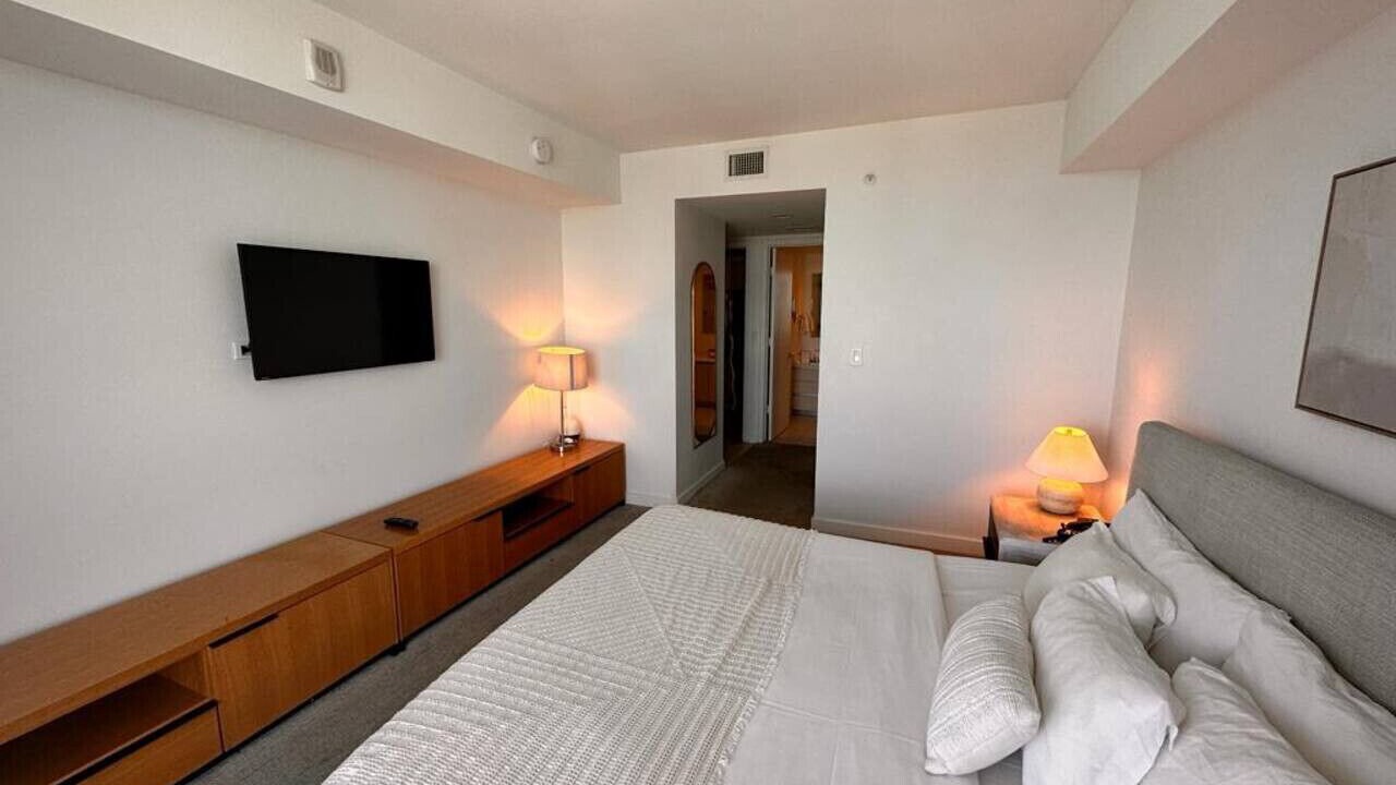 Photo of Bedroom in Hallandale Beach