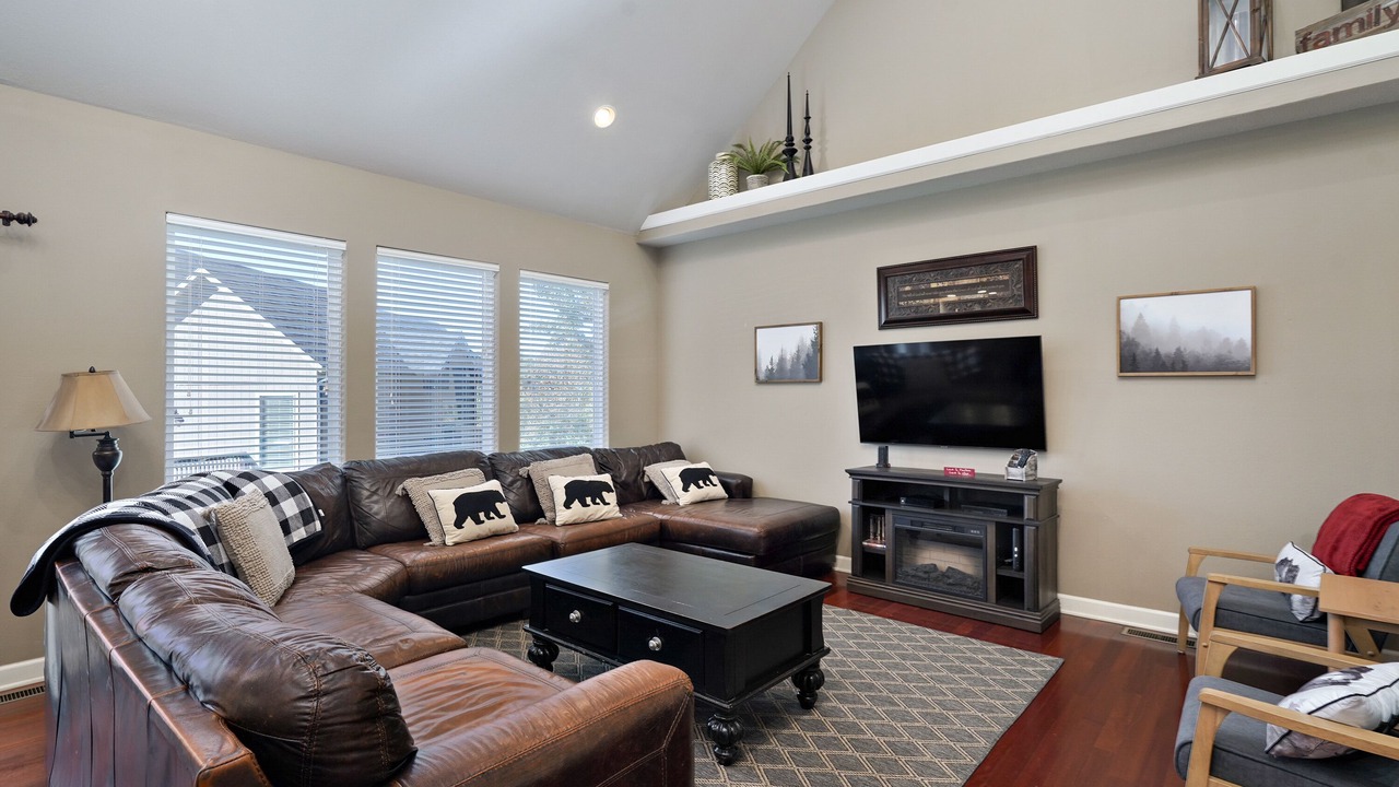 Photo of Livingroom in Hollister