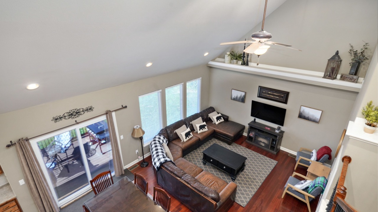 Photo of Livingroom in Hollister