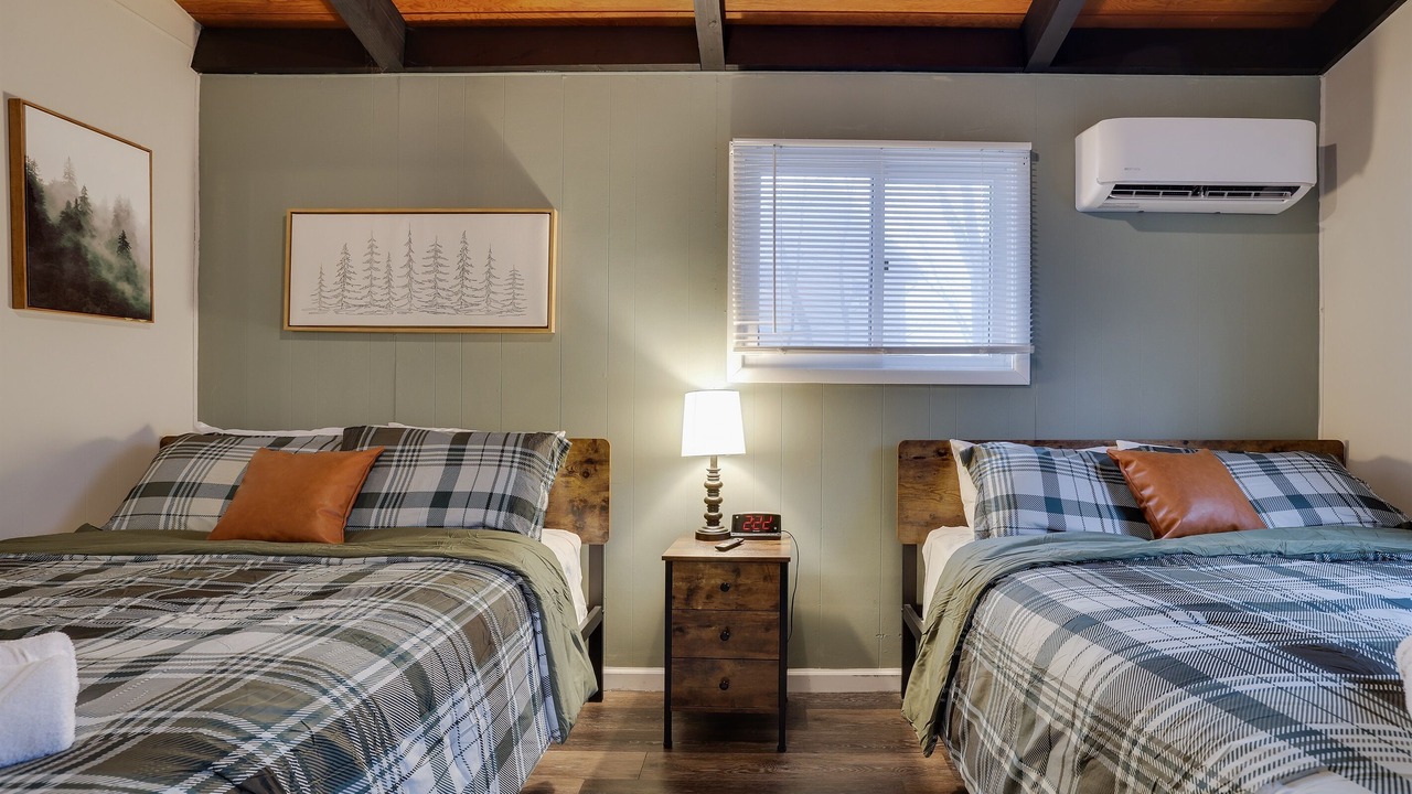 Photo of Bedroom in Lake Harmony Estates